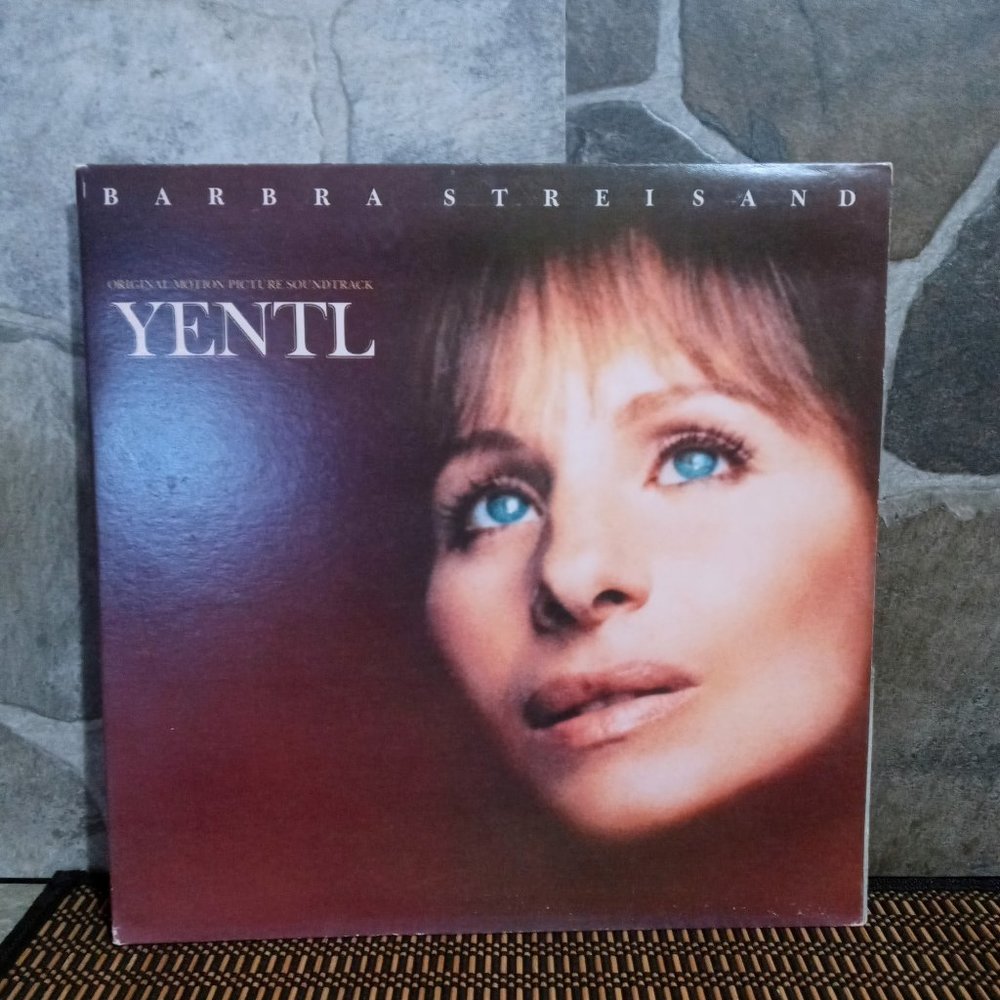 Barbra Streisand Yentl Soundtrack Vinyl Record JS 39152 1983